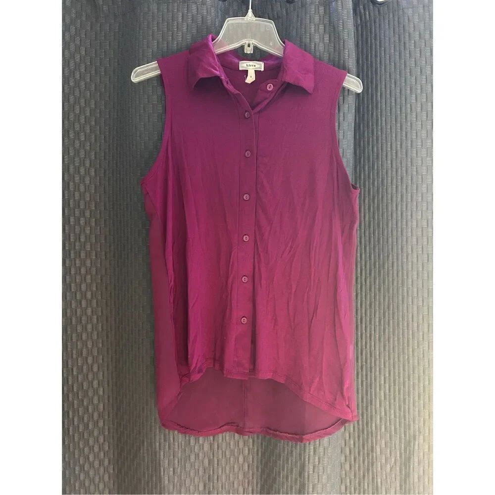 Kirra sleeveless shirt size small